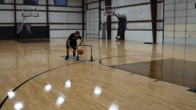 Dribble Step Recovery Gap on the Move